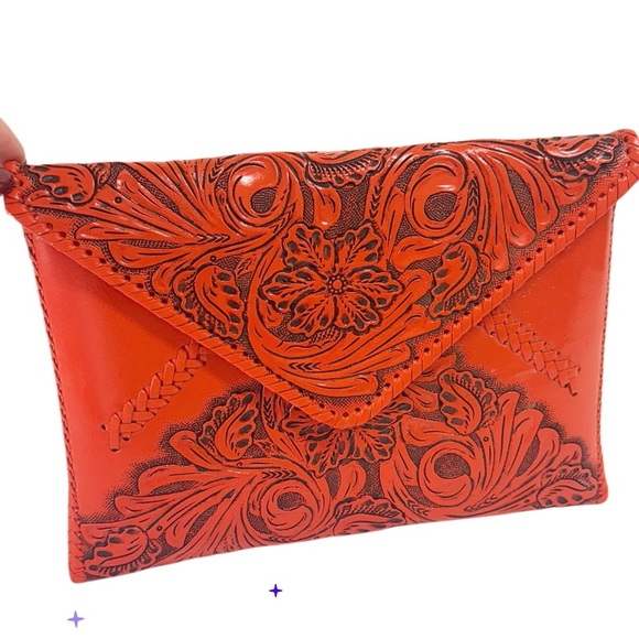 ORIGENE Coral hand-tooled by master craftsmen 100% Leather Clutch Bag - Picture 2 of 8